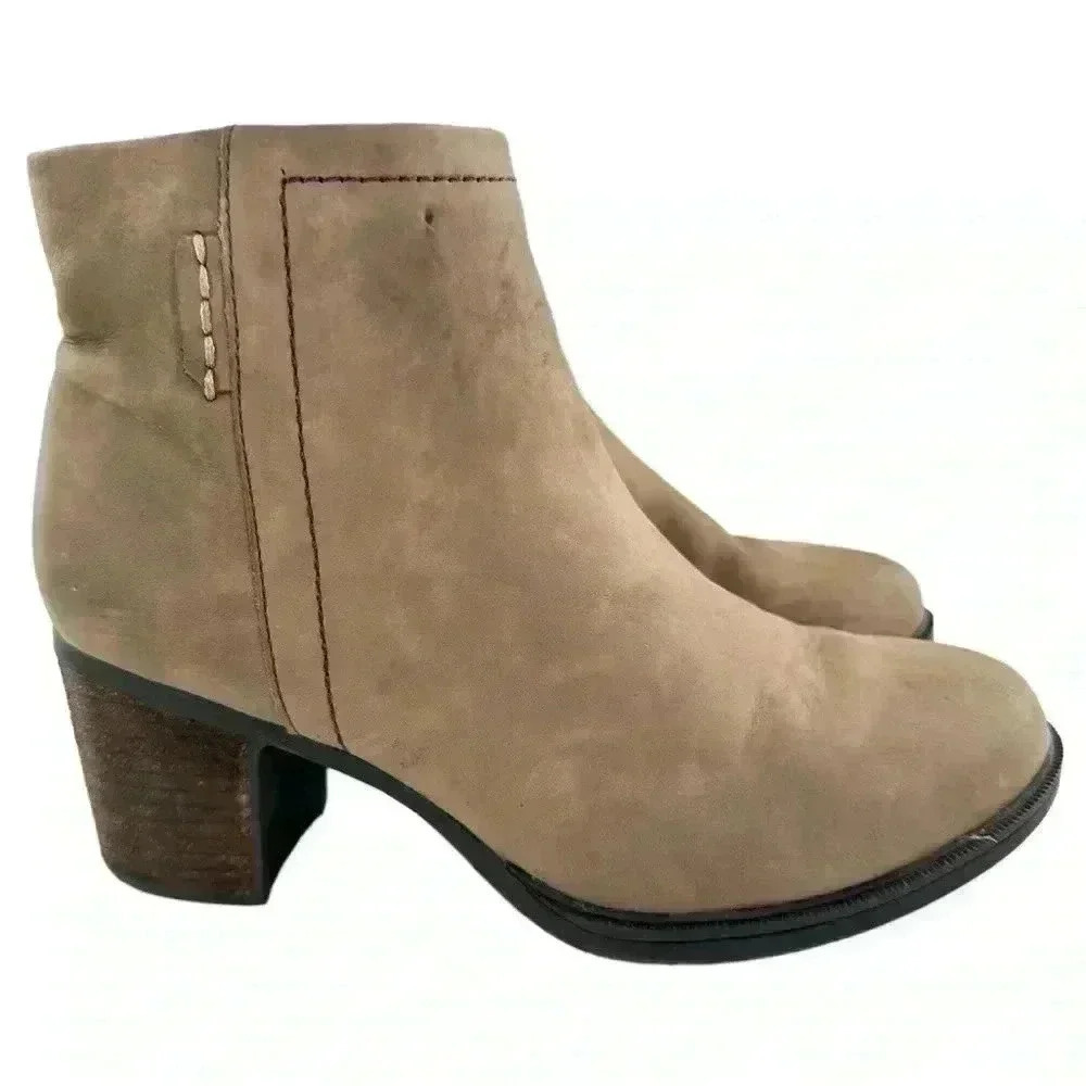 Rockport womens ankle booties size 7 37.5 tan leather zip up boots